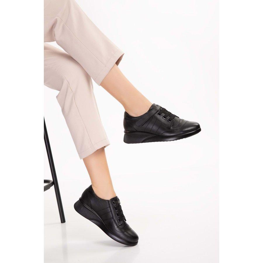 Женская удобная обувь из натуральной кожи с анатомической подошвой