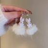 Белые плюшевые серьги-капли с морковкой и кроликом, роскошные милые зимние серьги для женщин и девочек, корейские модные ювелирные изделия, подарки на вечеринку