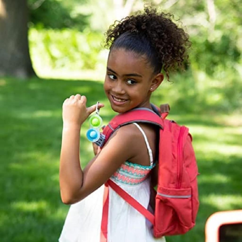 Fat Brain Toys Simple Dimple Прозрачный 3 цвета Сквиши Брелок Аутентичный Один размер (цвета случайные) FA334-2