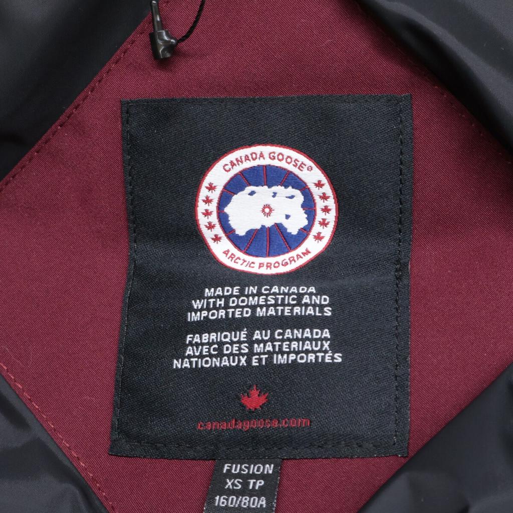 Canada Goose Дома одобренная парка Sherbrooke 3821LA XS Бордовый Б/у
