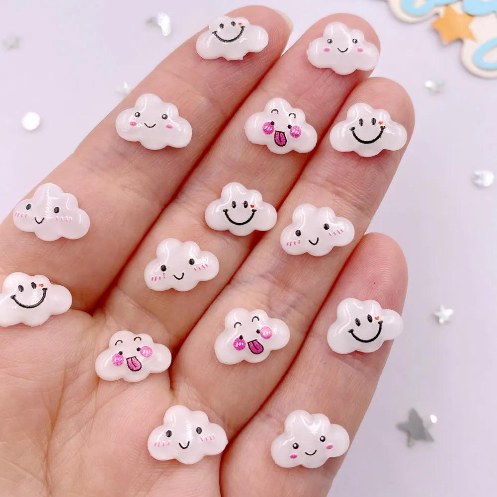 50 шт. красочных смоляных кавайных мини-раскрашенных мультяшных улыбок и облаков для дизайна ногтей с плоской задней частью, стразы для скрапбукинга, аксессуары для самостоятельного декора