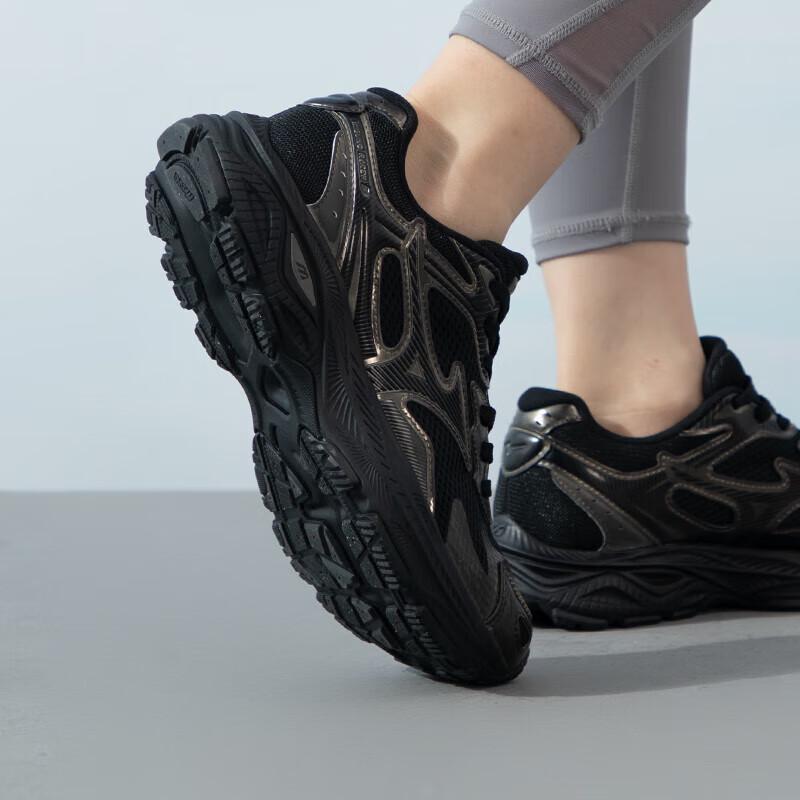 Mizuno D1GH2235-21 Дышащие сетчатые массивные кроссовки для бега