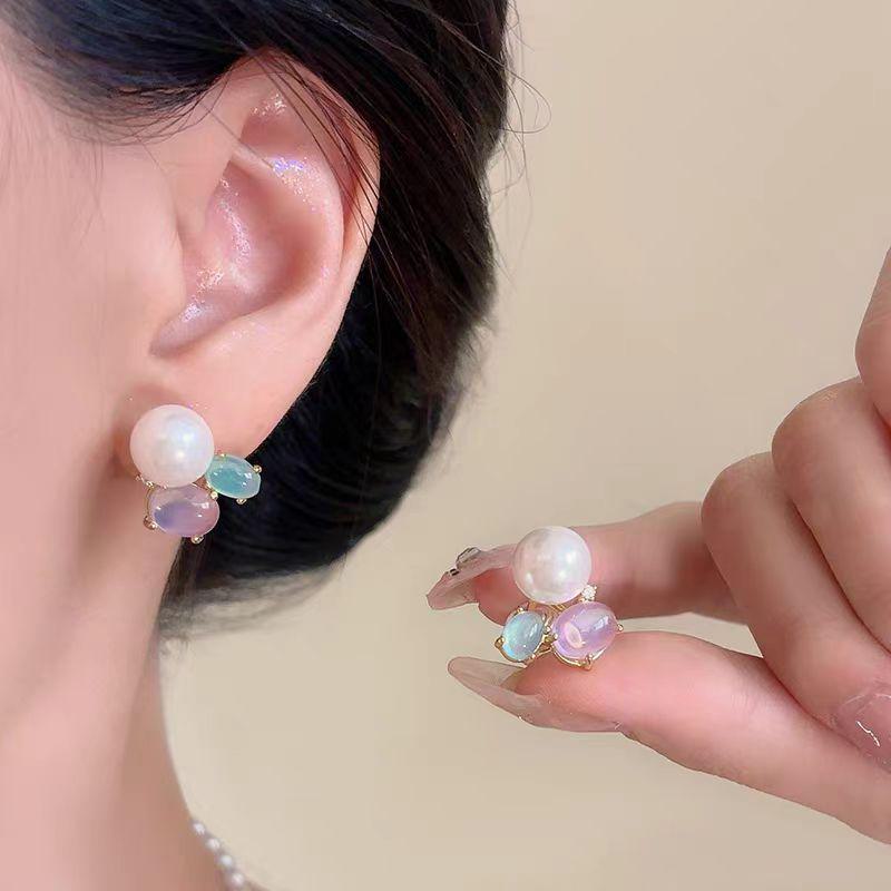 Серьги с радужным жемчугом: Модный стиль весна/лето 2025 для девочек