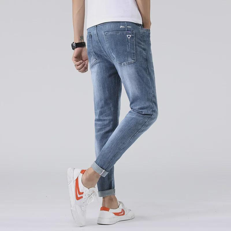 Джинсы для мальчиков корейского стиля Slim Fit светло-голубого цвета с эластичной резинкой - Летняя мода