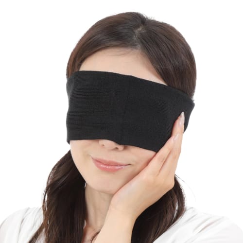 100% Silk Eye Mask, Made in Japan, for a Restful, Comfortable Sleep. Lightweight, Breathable, Moisturizing, and Perfect for Sensitive Skin. Comfortabl