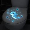 Светящаяся в темноте наклейка на унитаз с изображением девочки и дельфина, светящаяся самоклеящаяся виниловая наклейка на стену, декорация для стены ванной комнаты или окна
