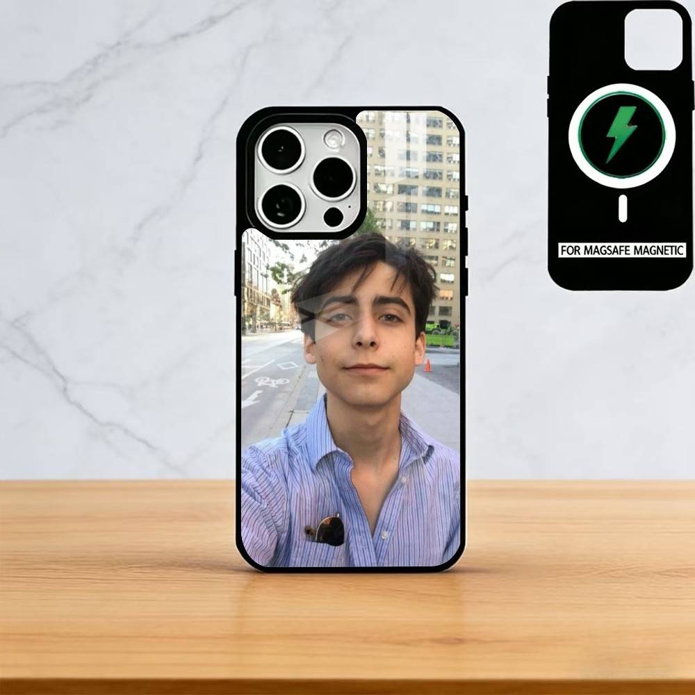 Чехол для телефона Aidan Gallagher для iPhone 17, 16, 15, 14, 13, 12, 11 Plus, Pro, Магнитный, Для Magsafe, Беспроводная зарядка