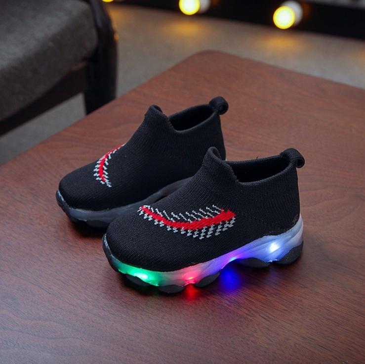 2020 New Children's LED Light Shoes Girls Boys Fly Weaving Breathable Sports Shoes Socks Shoes Feather Toddler Shoes