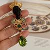 Vintage Women Men Classic Crystal Pendant Sheik Brooch Badges Retro Classic Lady Palace Rhinestone Enamel Pin Accessories