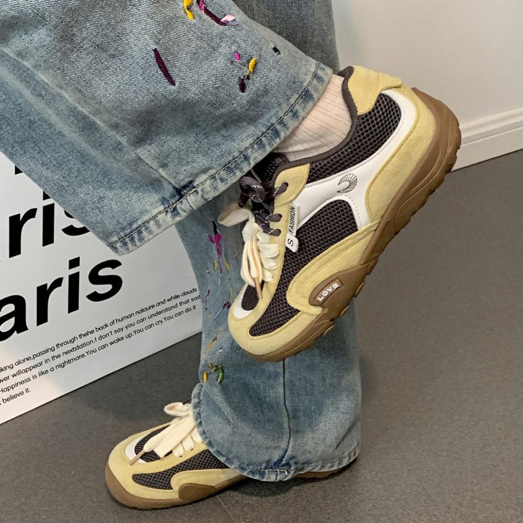 Queen Fan Retro Breathable and Lightweight Sneakers Women's 2025 New Summer Flat-bottomed Versatile Forrest Gump Training Shoes