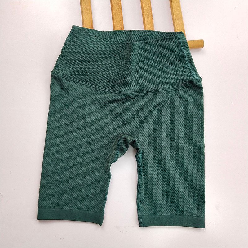 European and American Seamless Sports Style Fitness Running Shorts Women Yoga Sports Outdoor High Waist Tight Breathable Cropped Pants Summer