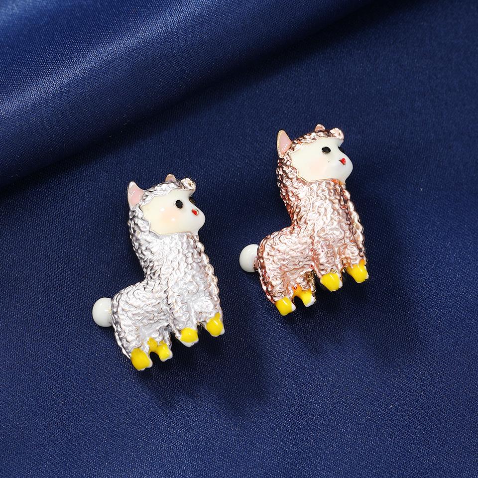 Персонализированная милая брошь-альпака: Женская простая брошь-овечка для свитера