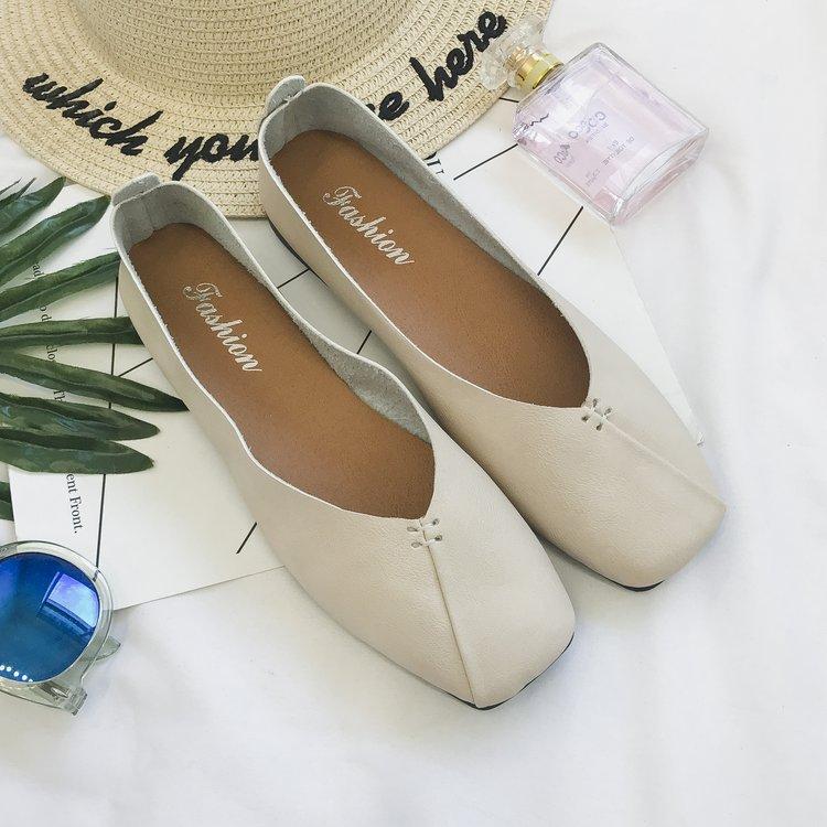 Женские весенне-осенние туфли на плоской подошве с квадратным носком