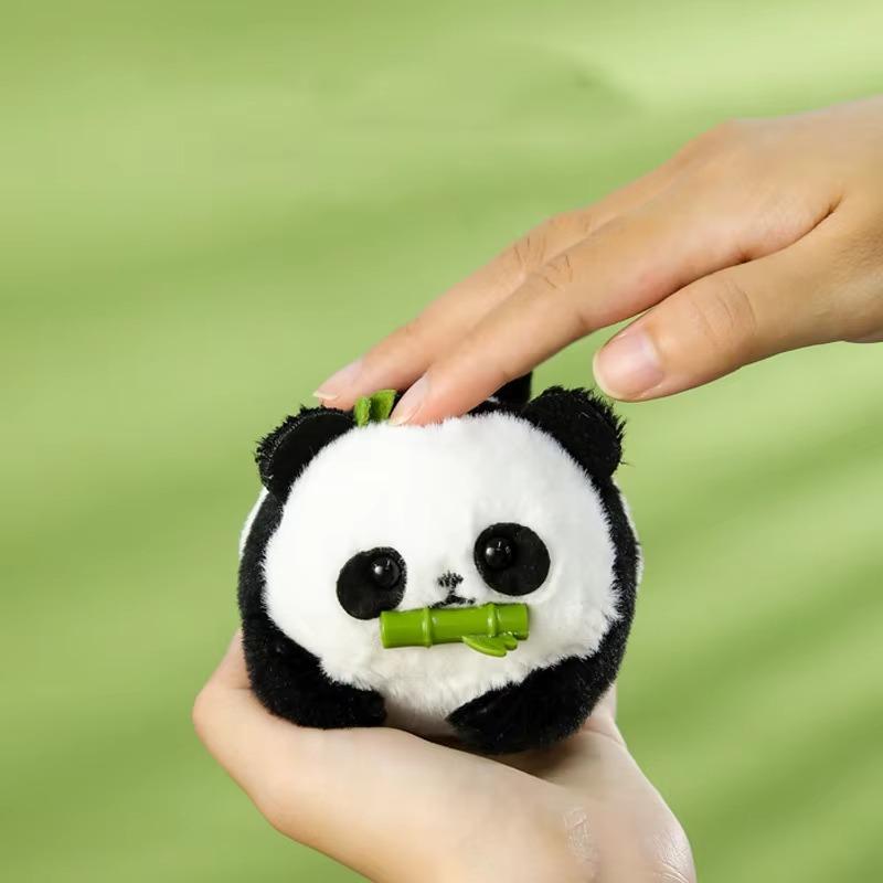 Windup Toy 1PCS Wagging Tail Panda Doll, Pull The String Will Move The Plush Doll Creative Key Pendant Children's Toy