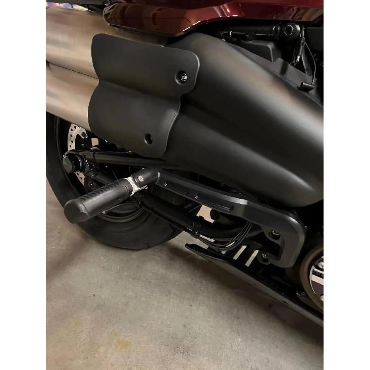 RH1250S Passenger Footpegs Mount Foot Pedal Bracket Moto Rear Passenger Insulation Cover For Harley Sportster S 1250 2021 2022