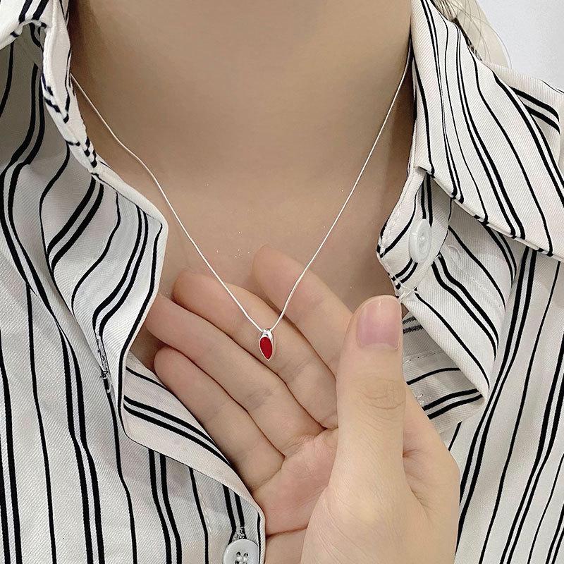 Капельное Гелевое Ожерелье Модное и Индивидуальное INS. Крутой и нежный, Высококачественный, Маленький и Популярный Дизайнерский Чувственный Ошейник-Цепочка