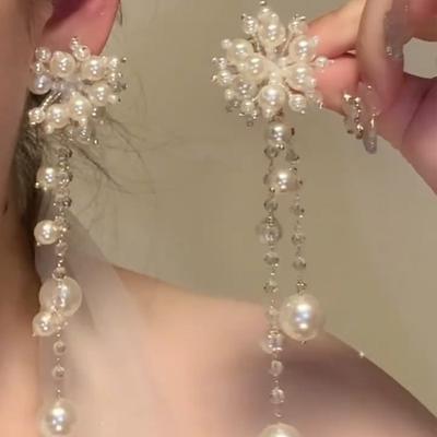 Серьги с бахромой из искусственного жемчуга и кристаллов, французская элегантность, темпераментные длинные серьги, модные серьги в стиле легкой роскоши