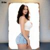 Металлический Постер Девушка Белый Топ Джинсовые Шорты Современное Искусство на Стену Гостиная