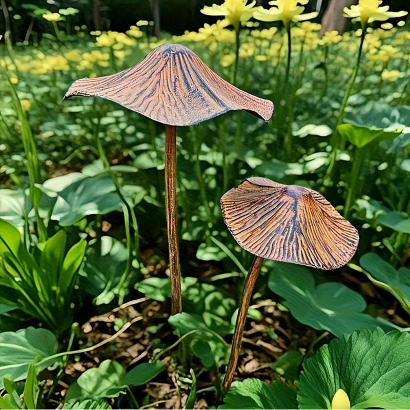 2PCS Stylish Mushroom Shape Garden Stake Antique Iron Art Ground Stake Weather Resistant Decoration For Outdoor Space