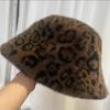 Зимняя трансграничная новая трендовая плюшевая шляпа женская корейская версия модная в иностранном стиле шляпа-ведро с леопардовым принтом универсальная шляпа-панама для тепла