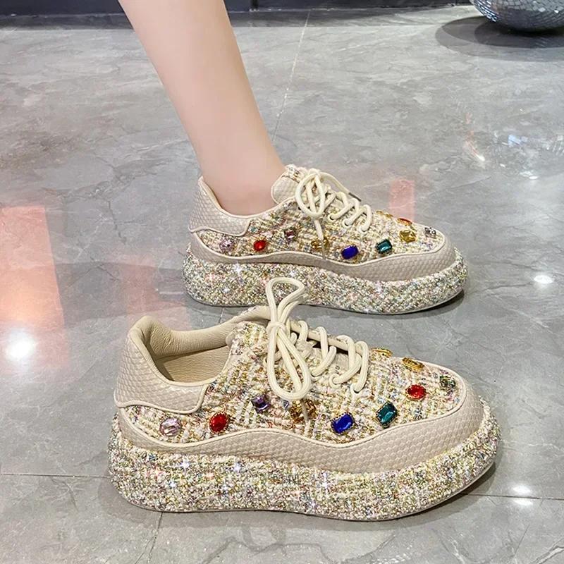 Красочные женские туфли ручной работы с инкрустацией из бриллиантов, новые модные универсальные спортивные туфли со стразами на толстой подошве, повседневная обувь для банкета