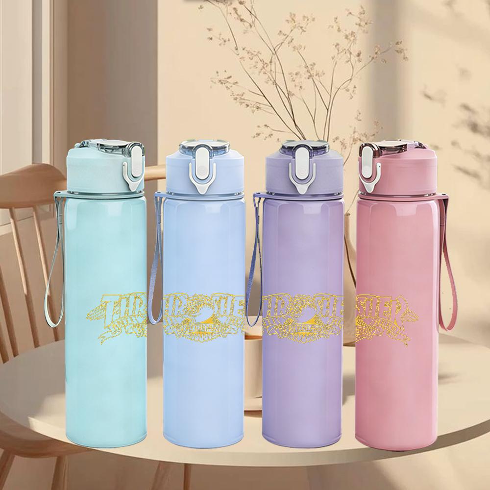 1PC Pale Yellow Minimalist Script Print 750ml colorful plastic sports water bottle leakproof pop up lid with straw for outdoor work home use