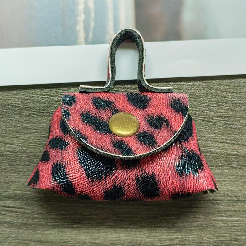Retro Leather Change Bag, Neck Necklace, Women'S Small And Long Sweater Chain, Earphone Protective Cover, Can Be Stored Crossways.