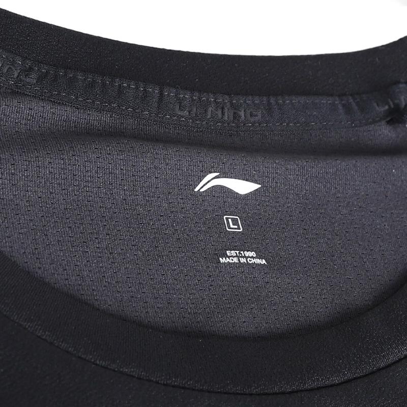 Li-Ning Футболка с круглым вырезом и буквенным принтом, свободная посадка, спущенные плечи, дышащая, прямого кроя, модная, с коротким рукавом, мужские топы, черного цвета YTSU163-3