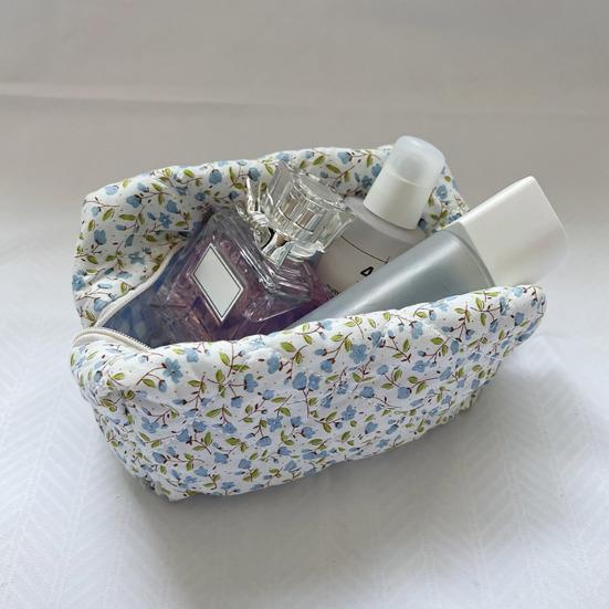 Косметичка Стильный дорожный органайзер для ухода за кожей с цветочным принтом, гладкая молния, легкий доступ, портативная модная косметичка