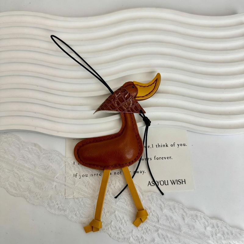 Creative Scarf Duck Duck Duckling Car Keychain Pu Leather Bag Pendant Car Keychain Decoration