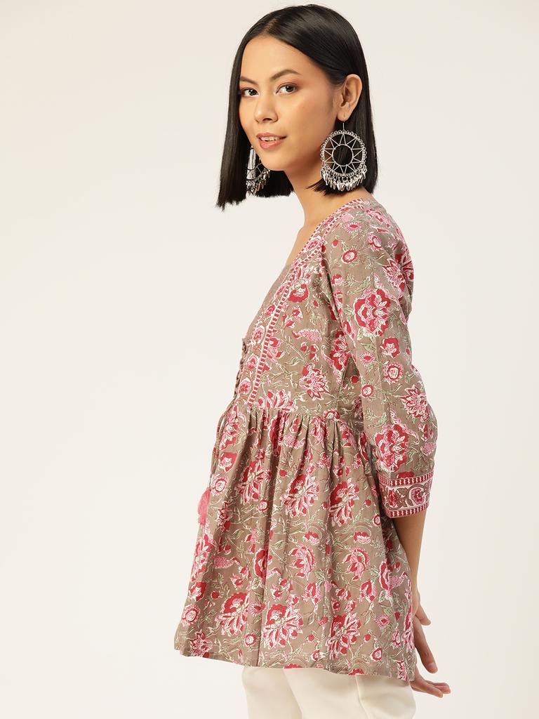 Женский коричневый топ с цветочным принтом