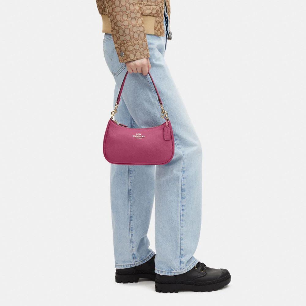 Coach Teri 24 Золотой Логотип Молния Текстурированная Кожаная Сумка-Тоут Сумка Через Плечо Женские сумки Малиновый CL404-IMP35
