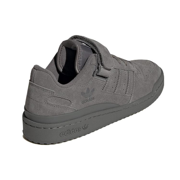 adidas Женские Forum Low 'Triple Grey' (женские размеры) Серые Четыре / Серые Четыре / Облачно-Белые Скейтбордические Кроссовки HQ6279