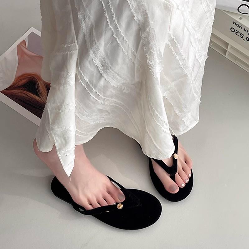 Soft Bottom Outer Wear Solid Color Sandals Simple Foot Pinching Summer New Flat Bottom Non-slip Holiday Beach Flip-flops Female Tide