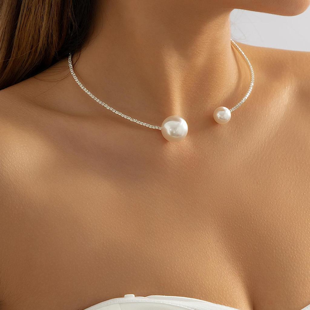 Chain Around The Neck for Women Goth Baroque Pearl Pendant Necklace for Women Vintage Irregular Open Collar Necklace Punk Aesthetic Jewelry