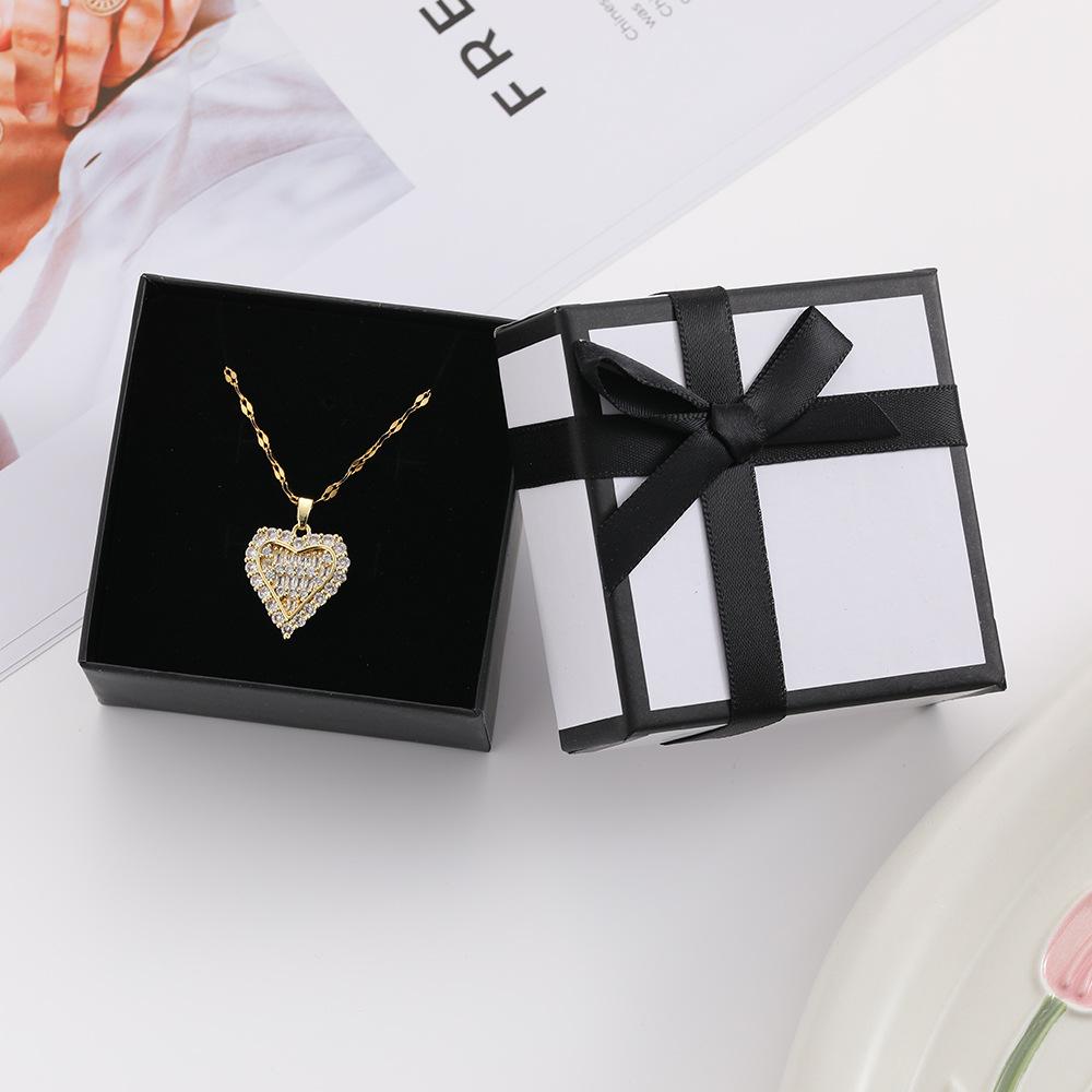 Angel Wings Pendant Necklace for Women Simple Fashion Choker Jewelry Gift