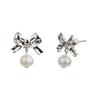 Charmy ribbon pearl-earring