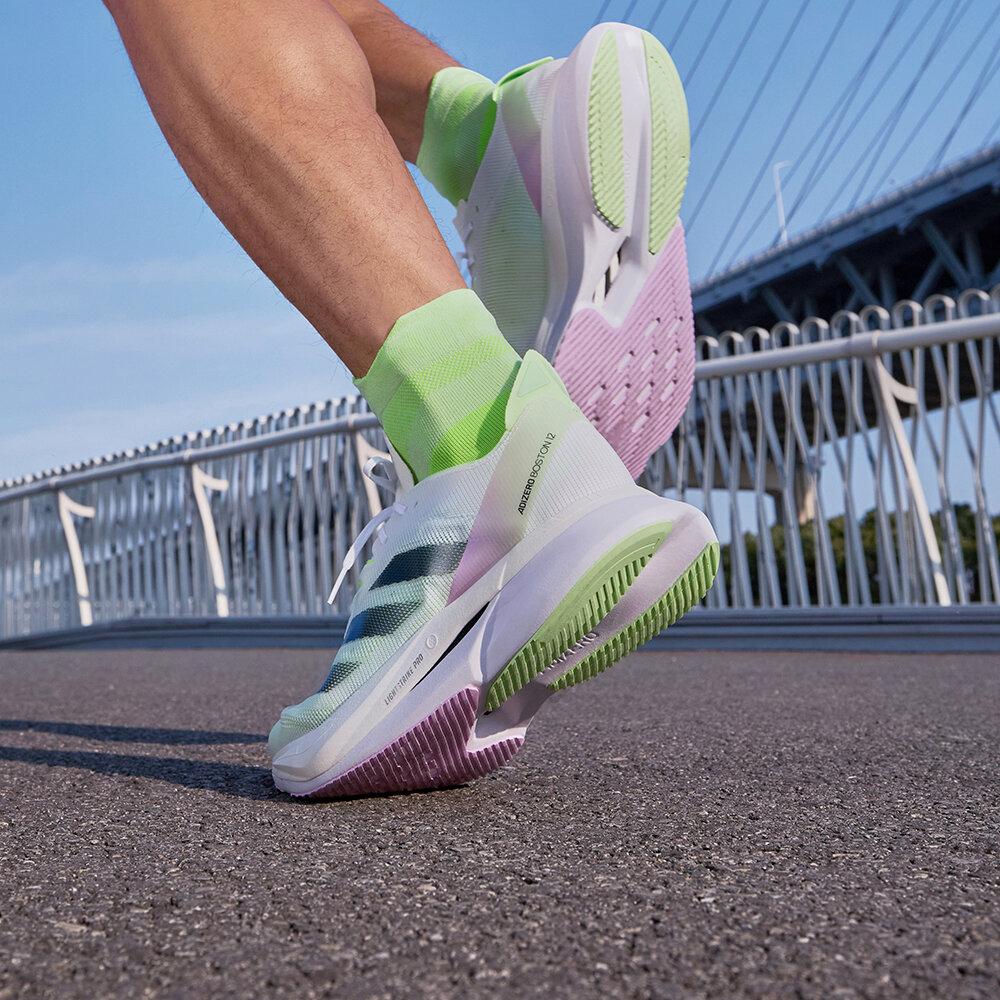 adidas Adizero Boston 12 Облачно-белый Основной черный Зеленая искра
