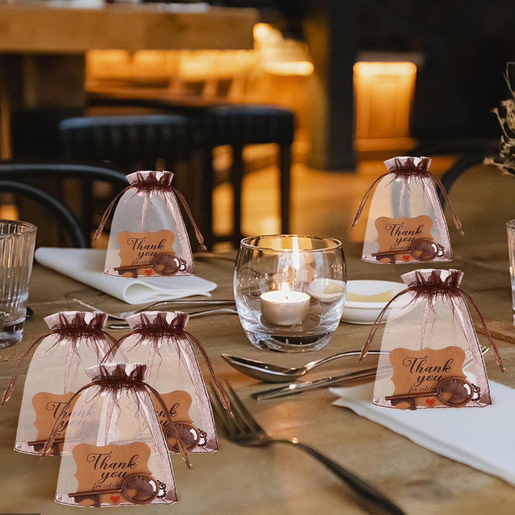 24 набора Открывалка для бутылок в виде лошади Оптовая брелок с карточкой «Спасибо» Мешочки из органзы Тематический подарок для свадебных, юбилейных и праздничных украшений