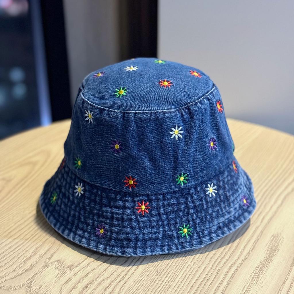 High-quality denim fisherman hat for women, new spring/summer style, embroidered, washed and distressed, fashionable and versatile bucket hat,
