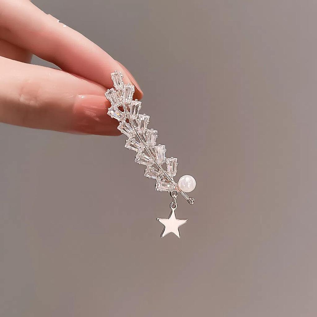 Sunward Growth Sunflower Brooch: Elegant Women's Corsage Pin for College Entrance Suits