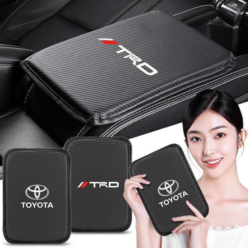 Кожа из углеродного волокна, накладка на консольный бокс автомобиля, подушка подлокотника, чехол для Toyota TRD Reiz Corolla Chr Yaris Camry, логотип RAV4 Levin