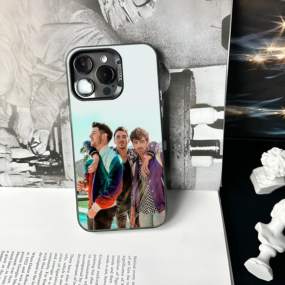 Чехол для телефона певца Jonas B-Brothers Матовый Цветной Серебристый Для IPhone 16 17 15 14 13 12 11 Pro Max Plus XS X Ударопрочный Жесткий Чехол