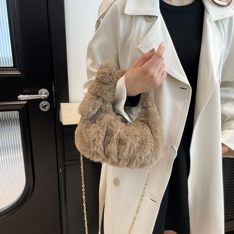 Autumn and Winter Plush Cloud Bag Female Cute Fashion Chain Shoulder Messenger Bag Niche Portable Fluff Bag