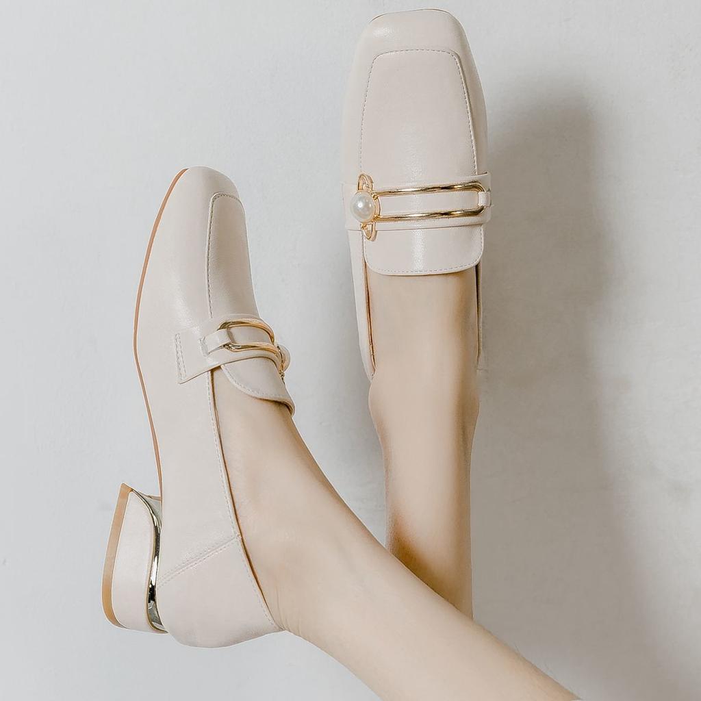 Кожаные туфли в британском стиле. Женские туфли на толстом каблуке. Женские универсальные туфли-бобы. Обувь для ленивости.