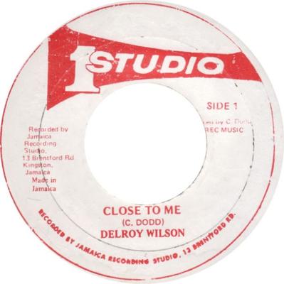 7-дюймовая пластинка DELROY WILSON / THE SOUL VENDORS - Close To Me / Hi Lite NONE Studio One Ямайка Регги, Ска и Даб Б/у