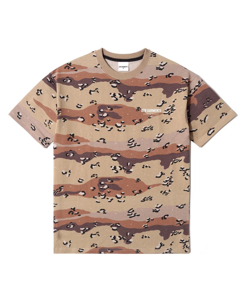 QT8 GARMENTS Футболка с простым логотипом и камуфляжем "Шоколадная крошка" (бежевый)