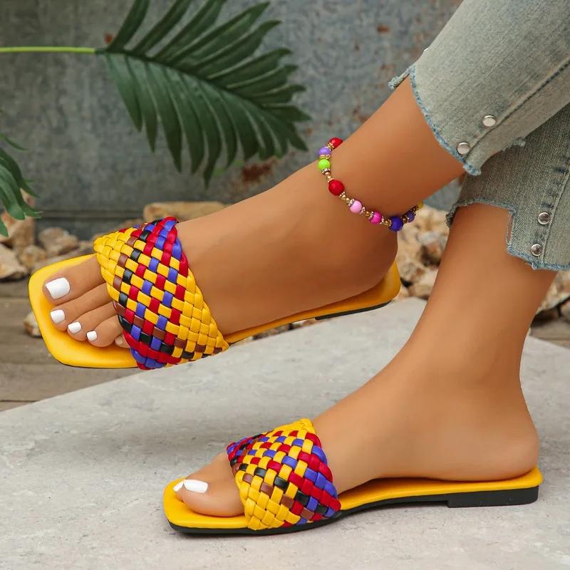Обувь для женщин с открытым носком, женские тапочки, уличные пляжные тапочки, женские квадратные носки, разноцветные, на плоской подошве, сандалии больших размеров