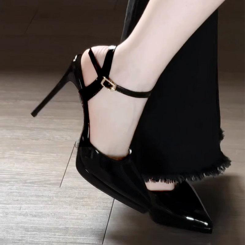 Глянцевые черные туфли на высоком каблуке для женщин, укороченные мужские тонкие каблуки, неутомляющие ноги, водонепроницаемый стол, высококачественные босоножки с острым носком для женщин, новые модели 2024 года