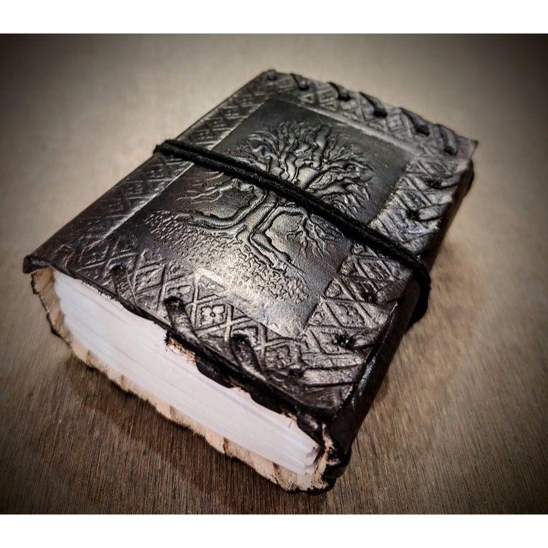 Винтажный черный ежедневник ручной работы в кожаном переплете с тиснением «Древо жизни» — 200 толстых страниц без подкладки из переработанных материалов многоразового использования — подарок для него/нее, унисекс